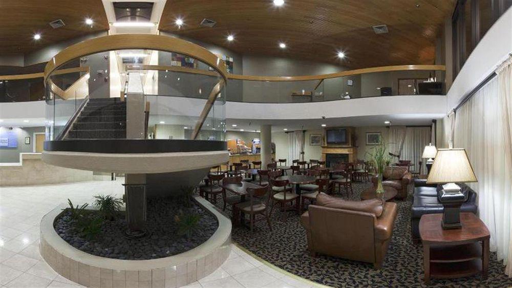Holiday Inn Express Detroit-Warren/General Motors Technology Center By Ihg Εξωτερικό φωτογραφία