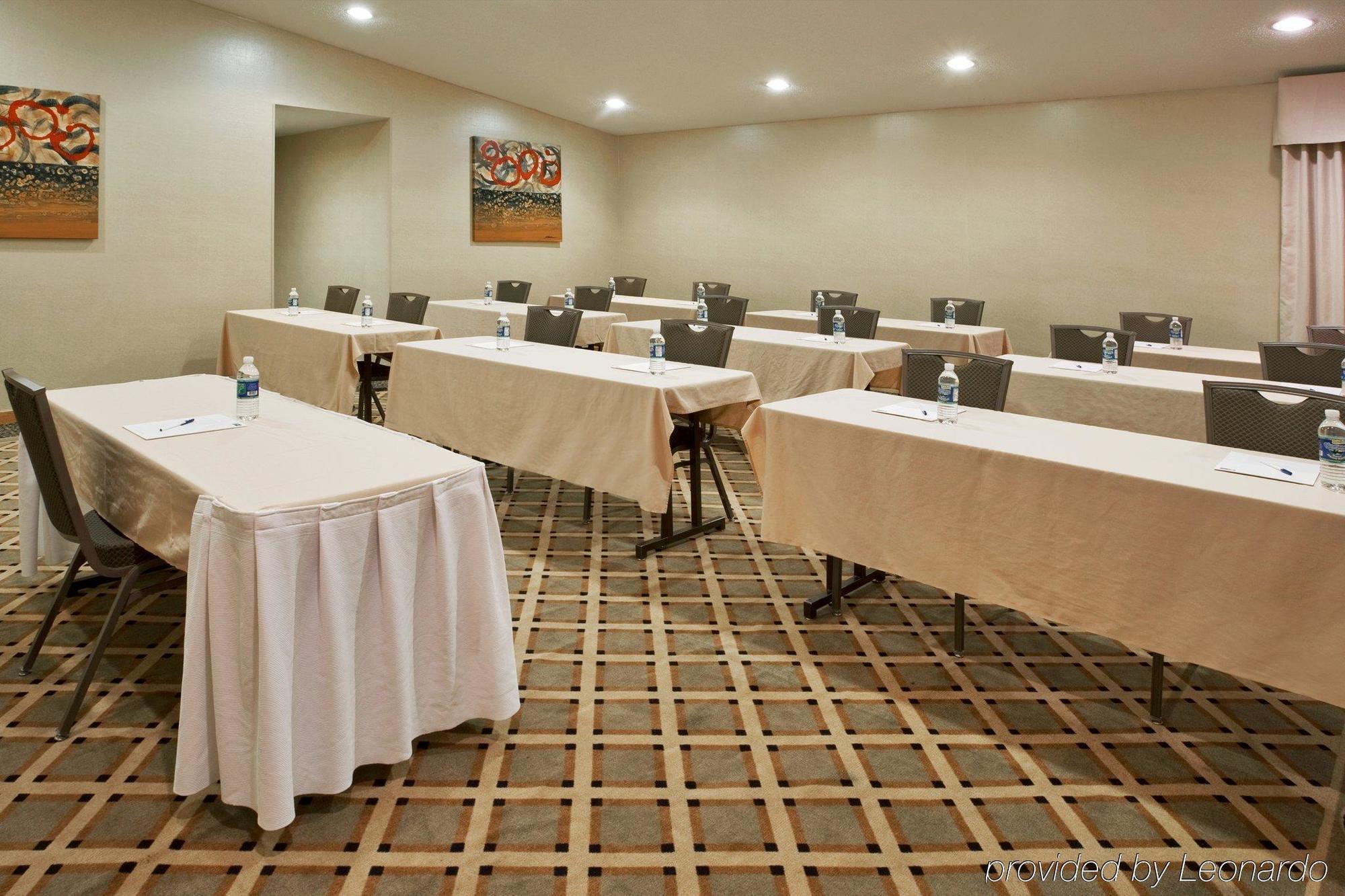 Holiday Inn Express Detroit-Warren/General Motors Technology Center By Ihg Εξωτερικό φωτογραφία