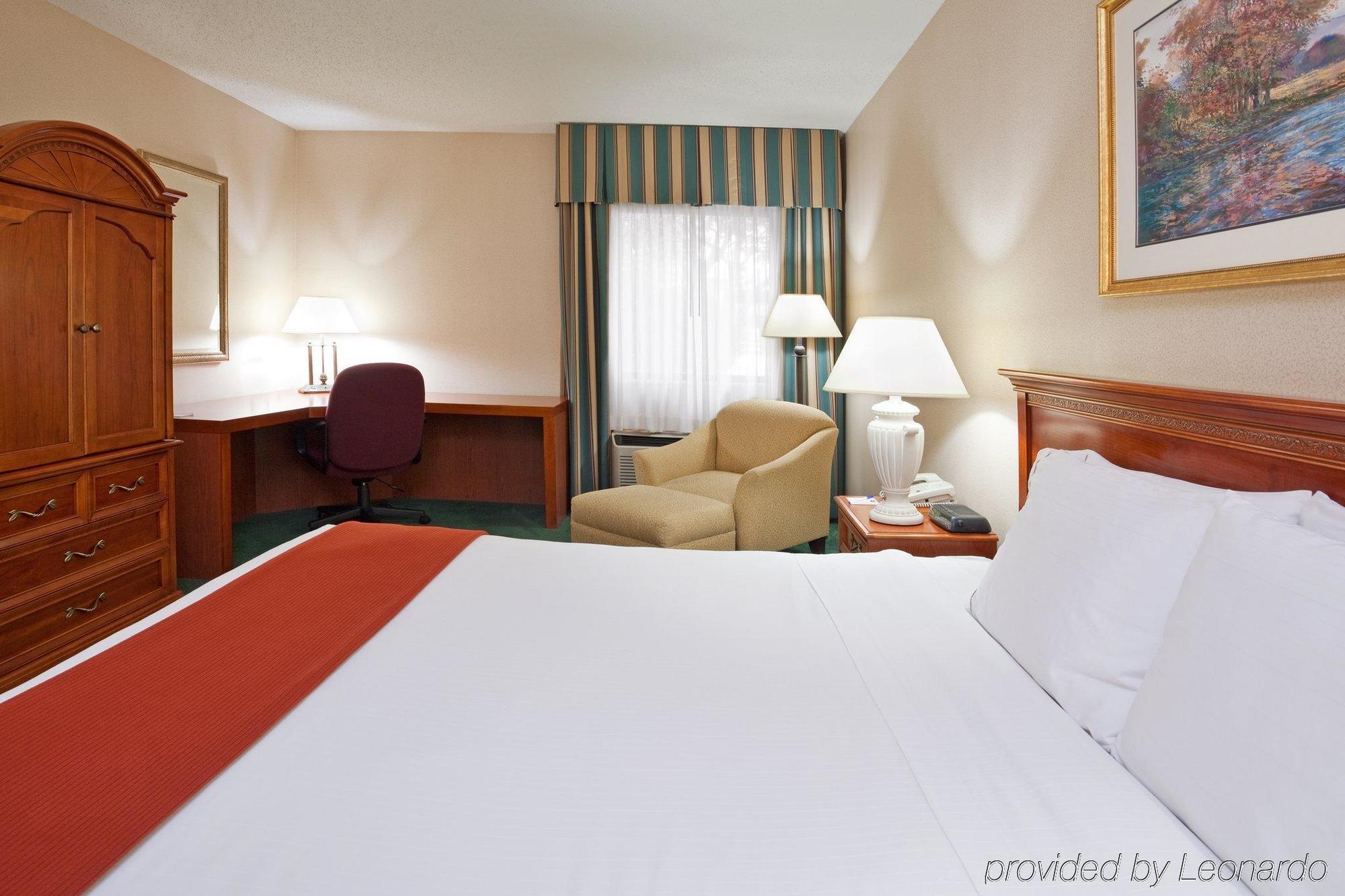 Holiday Inn Express Detroit-Warren/General Motors Technology Center By Ihg Εξωτερικό φωτογραφία