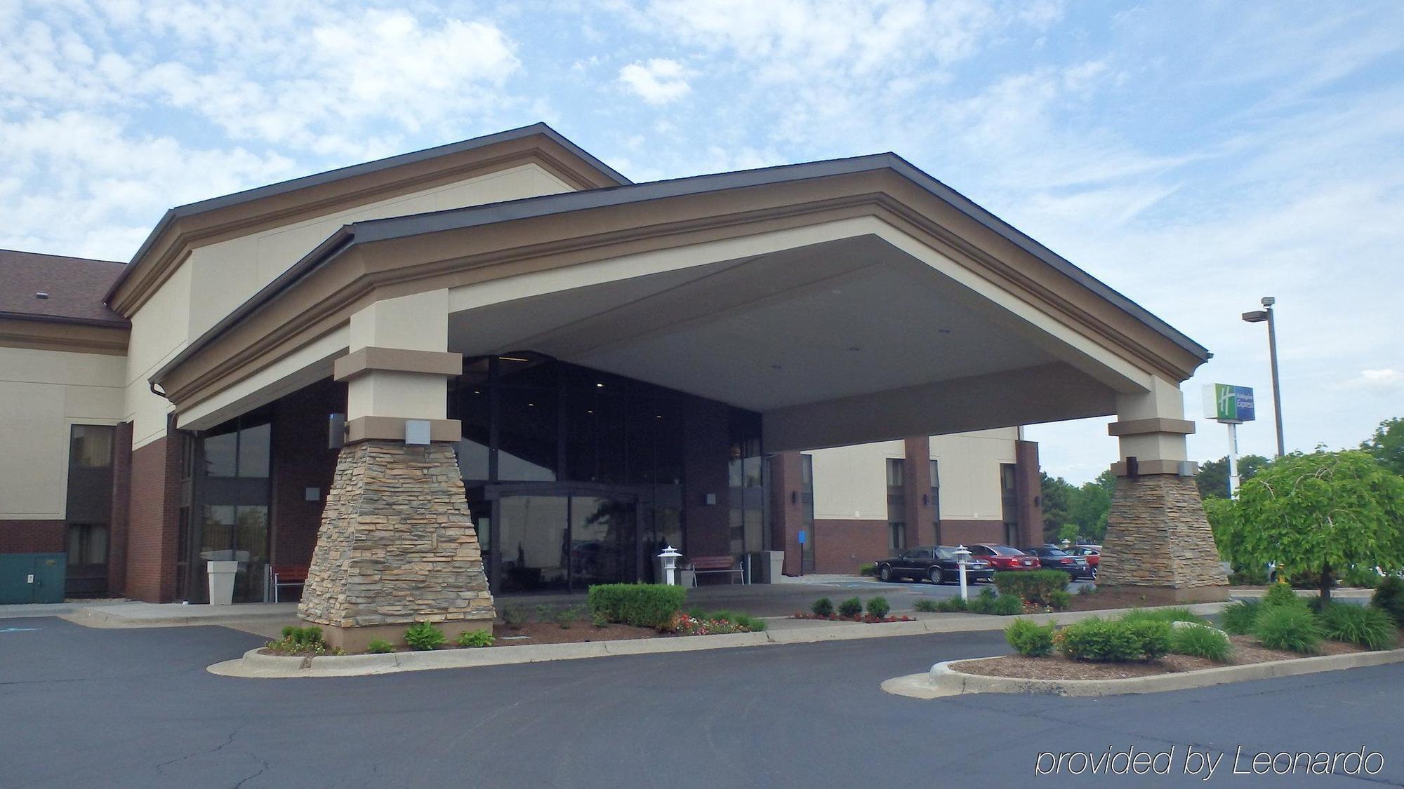 Holiday Inn Express Detroit-Warren/General Motors Technology Center By Ihg Εξωτερικό φωτογραφία