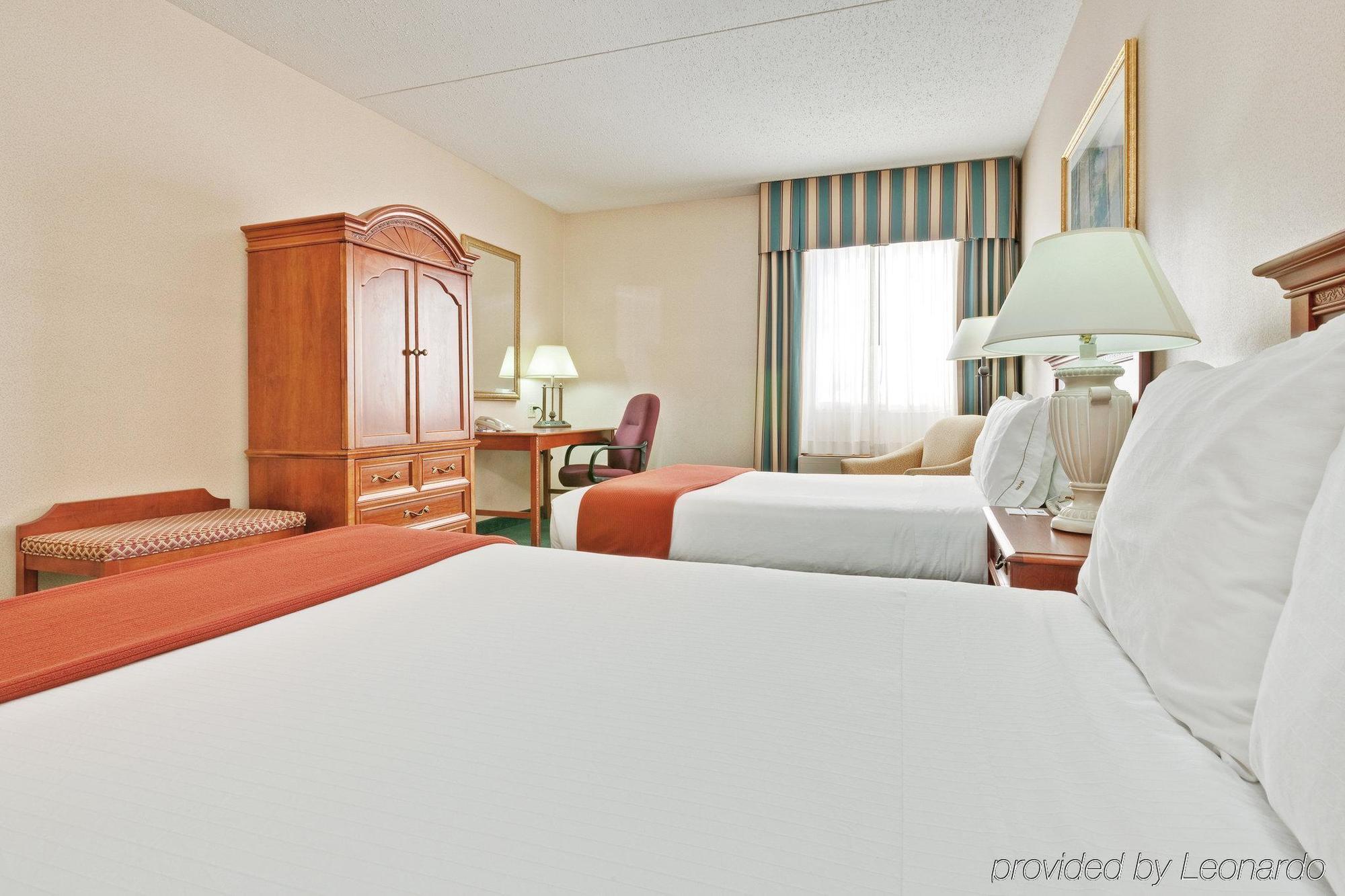 Holiday Inn Express Detroit-Warren/General Motors Technology Center By Ihg Εξωτερικό φωτογραφία