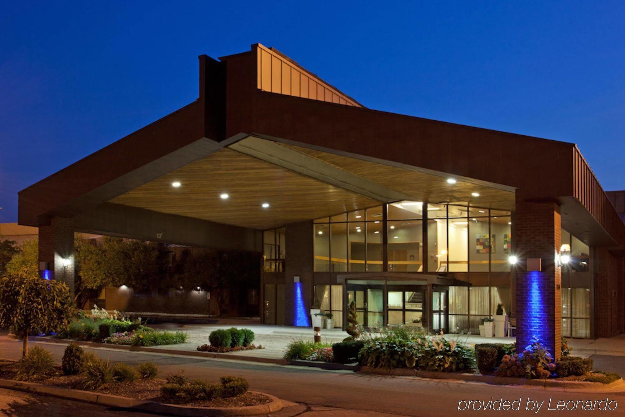 Holiday Inn Express Detroit-Warren/General Motors Technology Center By Ihg Εξωτερικό φωτογραφία