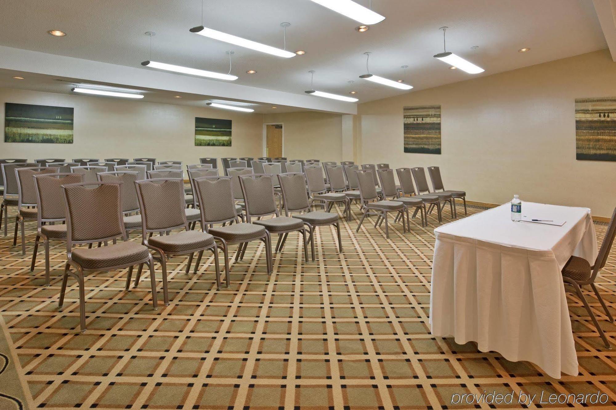 Holiday Inn Express Detroit-Warren/General Motors Technology Center By Ihg Εξωτερικό φωτογραφία