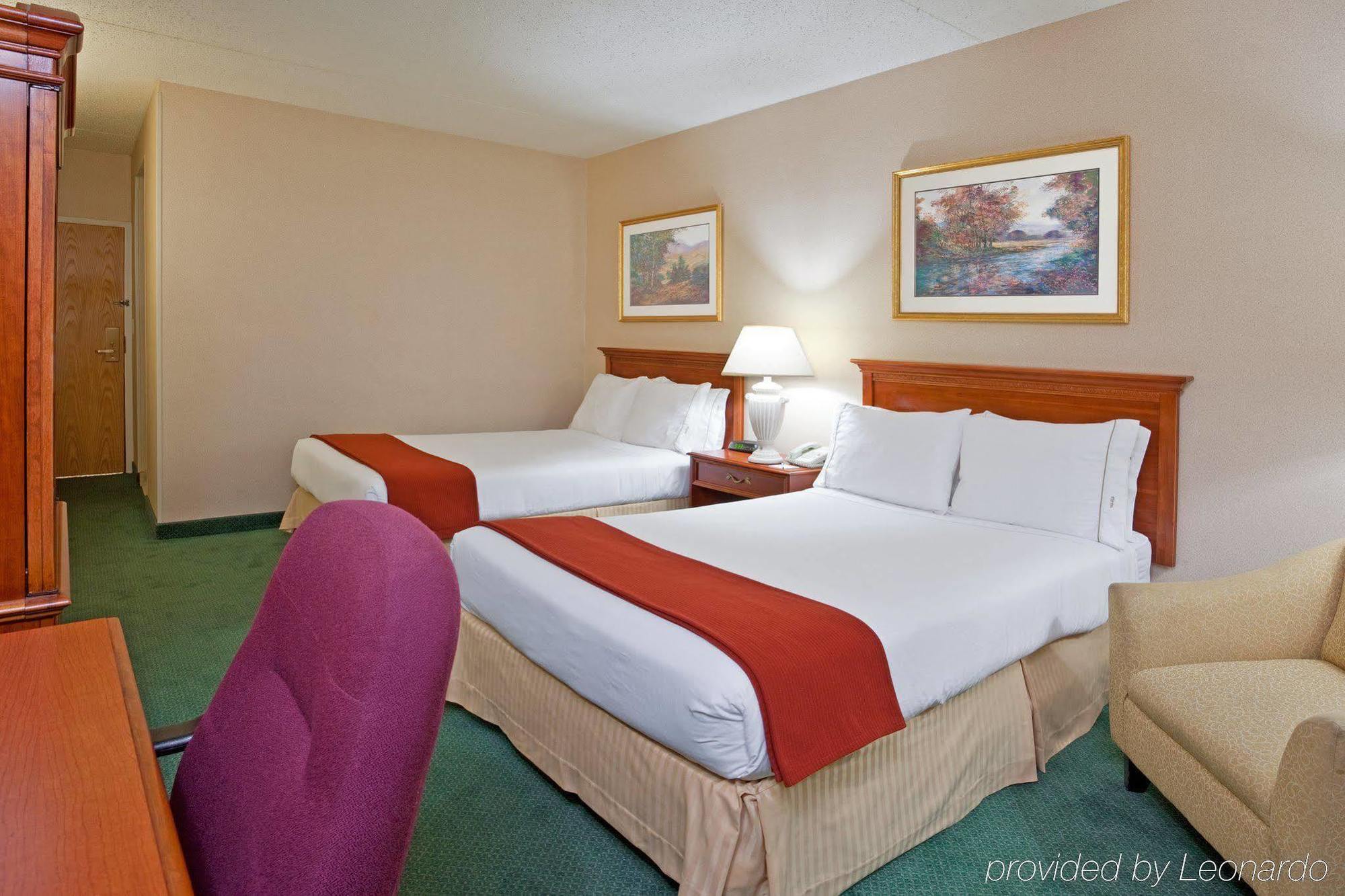 Holiday Inn Express Detroit-Warren/General Motors Technology Center By Ihg Εξωτερικό φωτογραφία